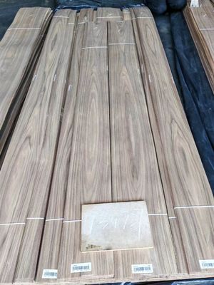 Natural American Walnut Crown Cut / Plain Cut Veneer Sheet For Plywood (Tasarımlı Amerikan Cevizli Taç Kesimi / Plain Cut Veneer Sheet For Plywood)