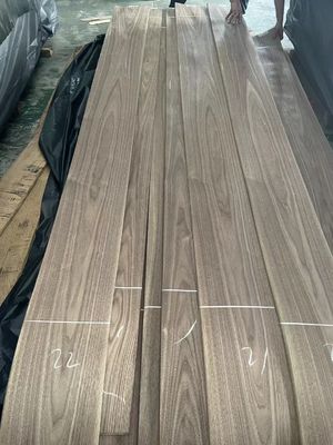 Doğal dilimlenmiş kesilmiş Amerikan siyah ceviz plain cut veneer sheet for plywood