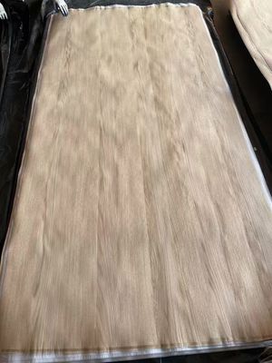 Doğal dilimlenmiş Amerikan White Oak Crown Cut Eşleşen Finer Yaprak