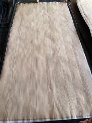 Doğal dilimlenmiş Amerikan White Oak Crown Cut Eşleşen Finer Yaprak