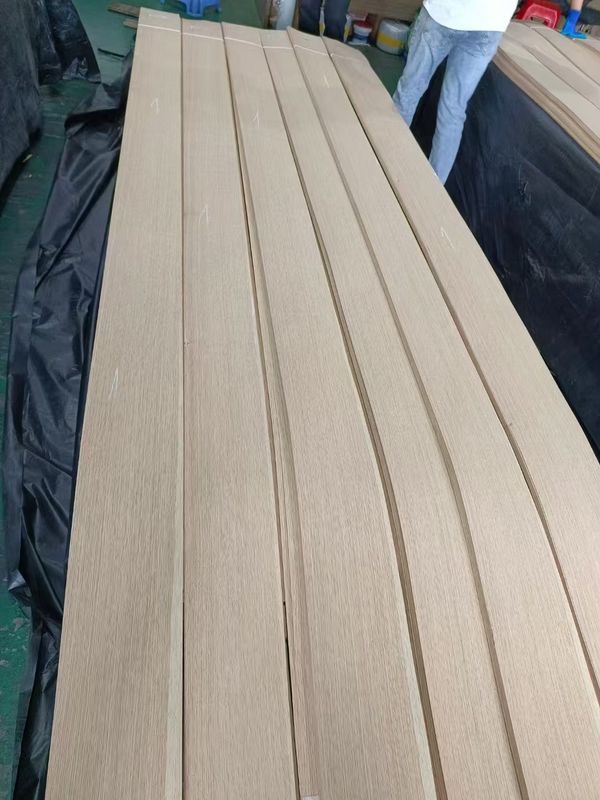 American White Oak Quarter Cut Veneer Sheets With 0.5mm Thickness For Plywood (Amerikan Beyaz Meşe Çeyreği Kesim Yaprakları)